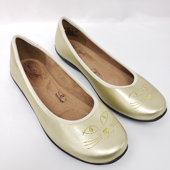 Hush Puppies Shoes Soft Style Cat Face Slip On Flats Poshmark